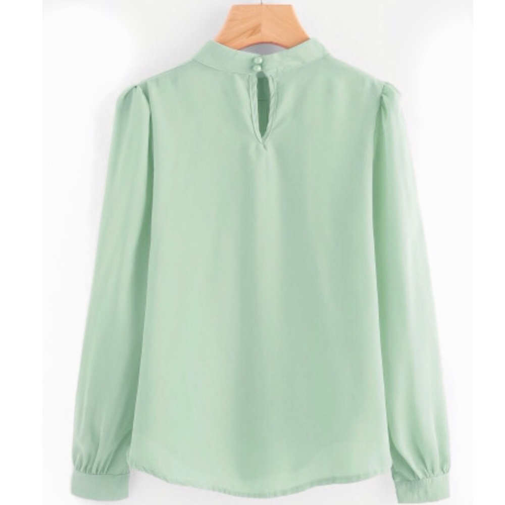 GREEN PLEATED FRONT BLOUSE - Picture 2 of 6